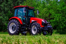 TRAKTOR BAŠAK 2105S v plnej výbave